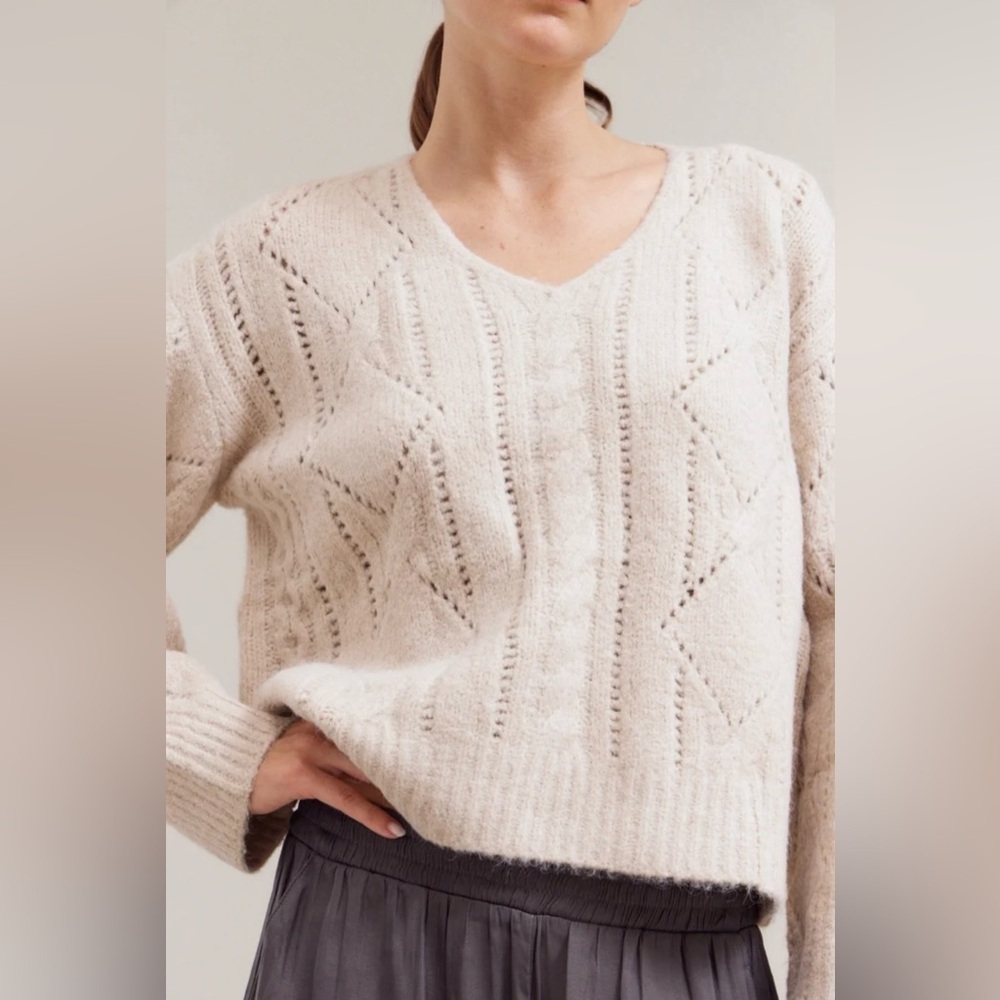 Grade & Gather NWT Cable Knit  V-Neck Sweater Medium in Natural Bone